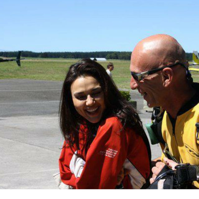 - Hollywood SUPERSTAR - Preity G Zinta (Miss Bollywood) zusammen mit Freddy beim Tandemsprung. Bestskydive Tirolk ist bei Weltstars ein Begriff und wird gerne von ihnen in St. Johann Tirol besucht.